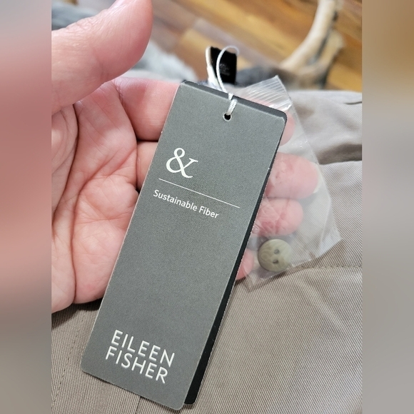 NWT Eileen Fisher Tencel Pleated Slouchy Ankle Pants in Stone size PM - Picture 9 of 11